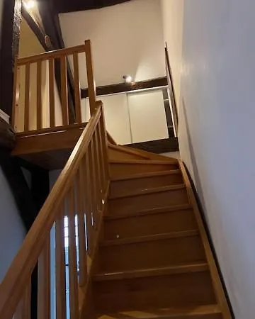 Apartment Privee Dans Maison De Evreux